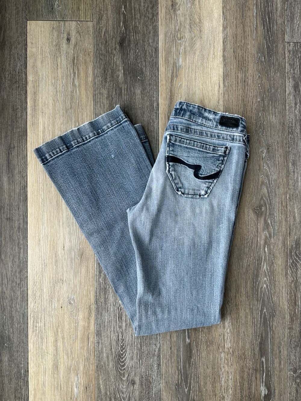 Refuge Low Rise Distressed Flare Jeans Light Wash Y2K Size 7